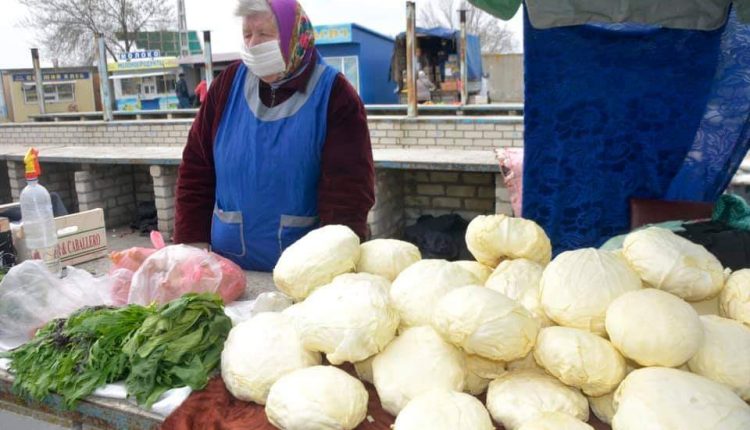 Минздрав разрешил открыть продуктовые рынки