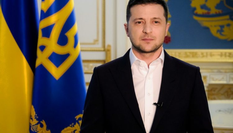 Большинство украинцев против, чтобы Зеленский еще раз шел в президенты