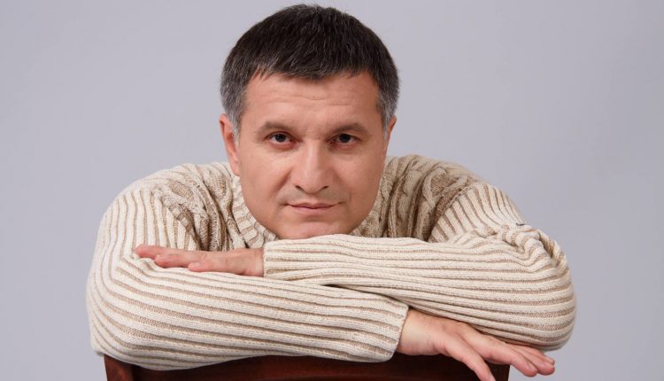 WOG поставит 7,5 млн литров топлива людям Авакова