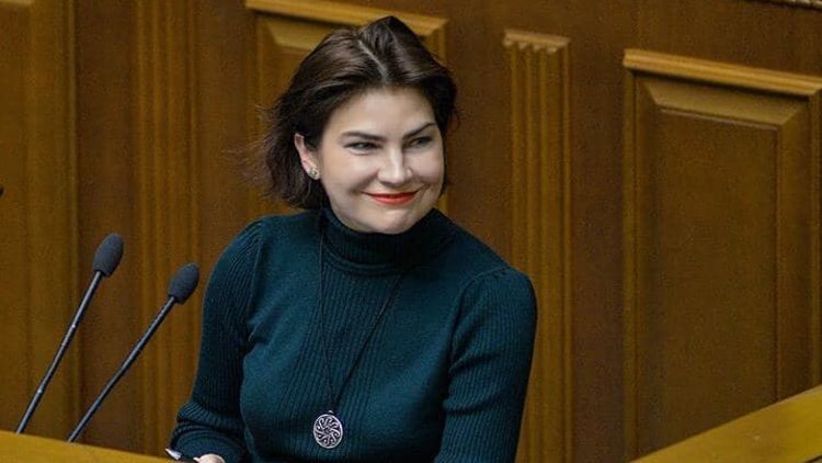 Муж генпрокурора Венедиктовой уволился с работы, получив 774 тысячи, и устроился обратно
