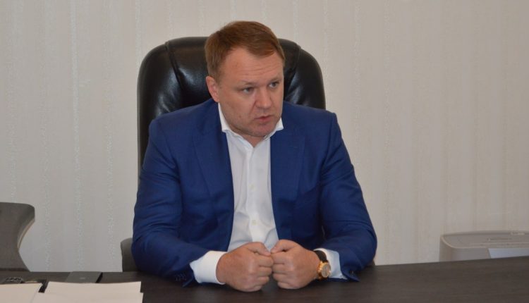 Віталій Кропачов та «тінь Медведчука»: все скрізь та одразу