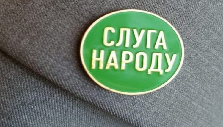 Партии за год насобирали более 2 млрд гривен