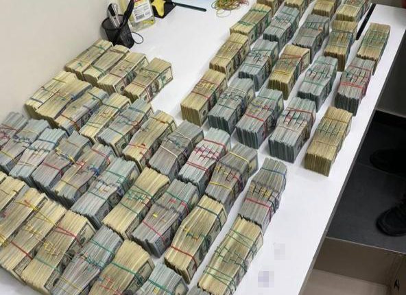 У двух задержанных «воров в законе» изъяли более $3,2 млн «общака»