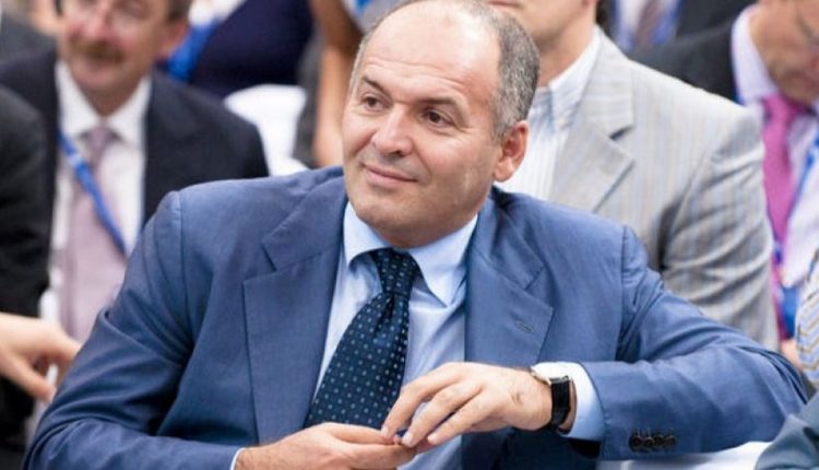 Заводы Пинчука возобновляют производство