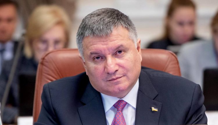 Аваков заявил, что не встречался с Ахметовым в Вильнюсе
