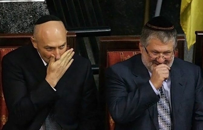 Суди повертаються до розгляду призупинених справ «Приватбанку»