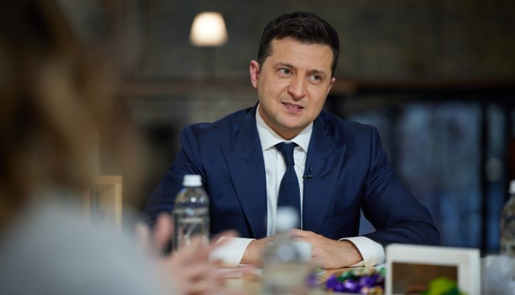 36% украинцев считают закон об «олигархах» популистским шагом Зеленского