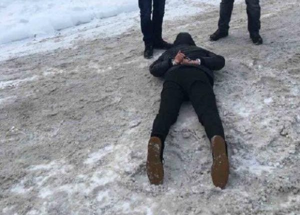 В Киеве задержали чиновника, пытавшегося «выдоить» 112 тысяч за разрешение заправок (+видео)