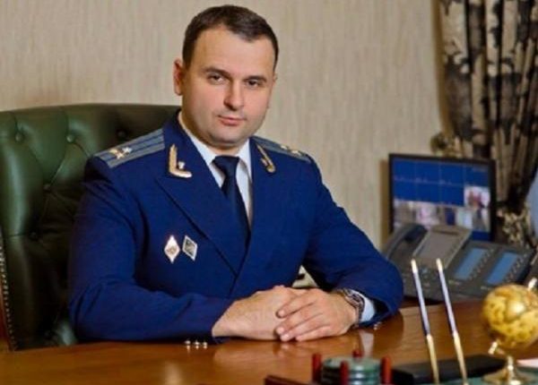 Подчиненный Насирова Шеремет «засветился» с контрабандистом Альпериным в ОАЭ — нардеп