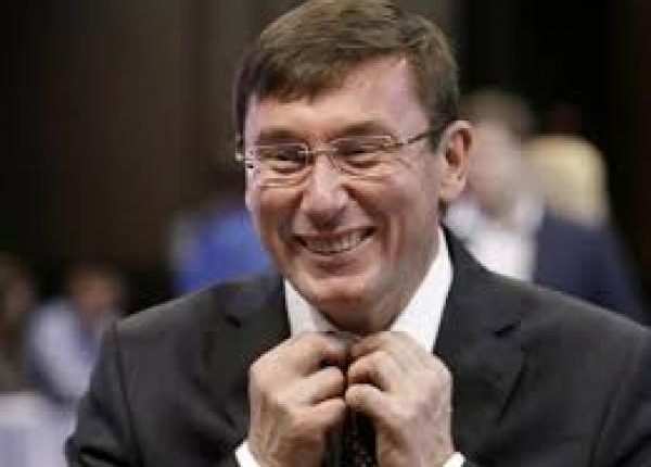 Экс-нардеп Шепелев заявил, что на его взятку Луценко купил квартиру в Ялте