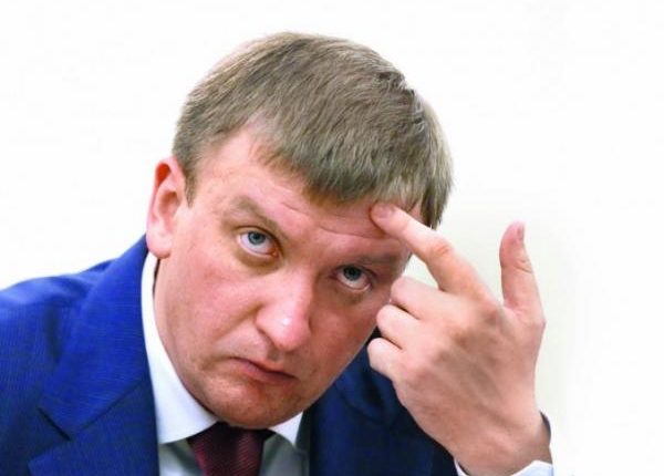 Глава Минюста хочет спрятать е-декларации чиновников от народа