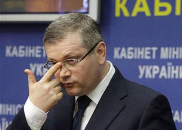 Лидеру «Оппоблока» жена подарила 25 миллионов