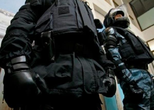 В Херсонском порту проводят обыски