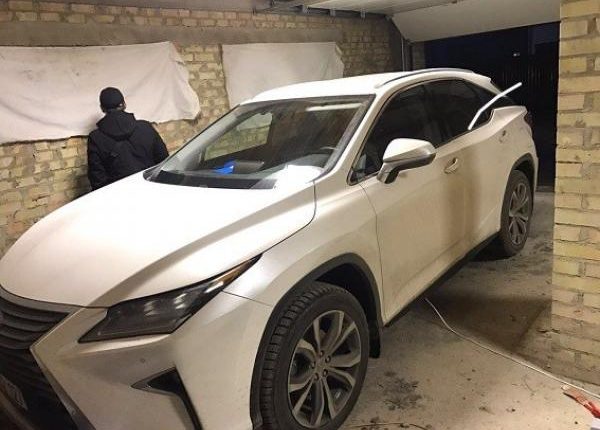 В Киеве задержали угонщиков элитных авто (+видео)